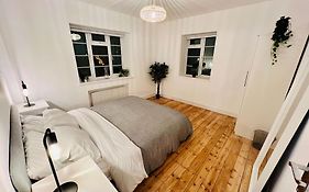 Stunning Flat With Roof Terrace In Streatham